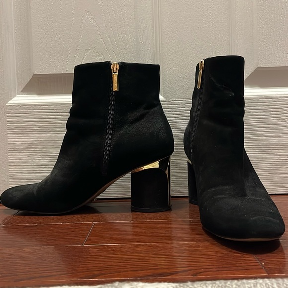 Black Boots - Picture 1 of 1